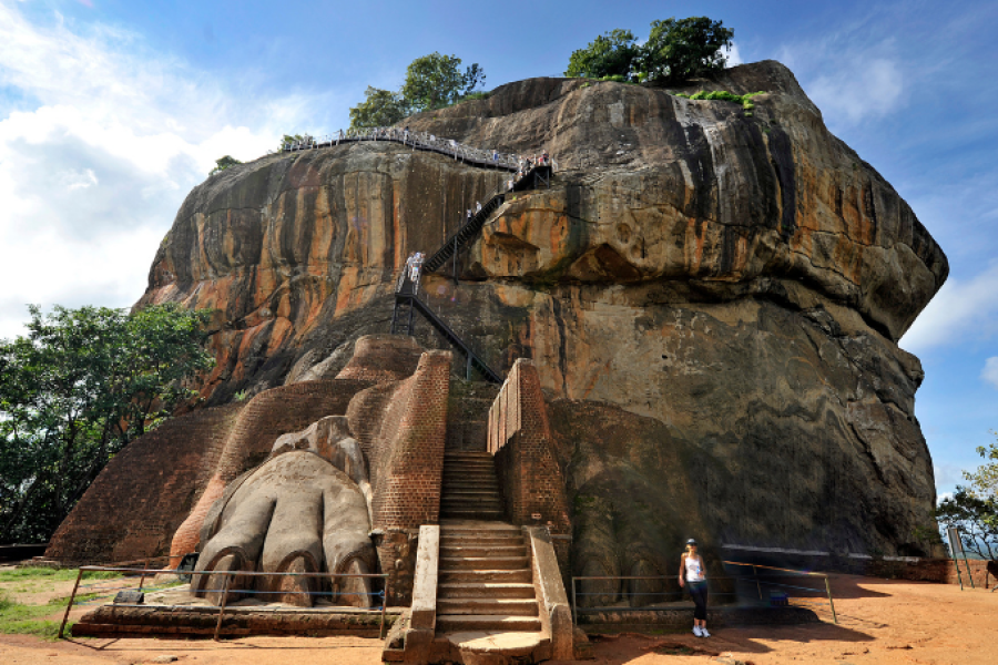 Sri Lankan Sunsets & Sacred Sites
